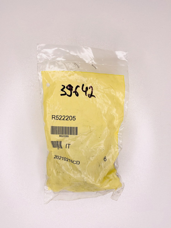 Болт маховика R522205